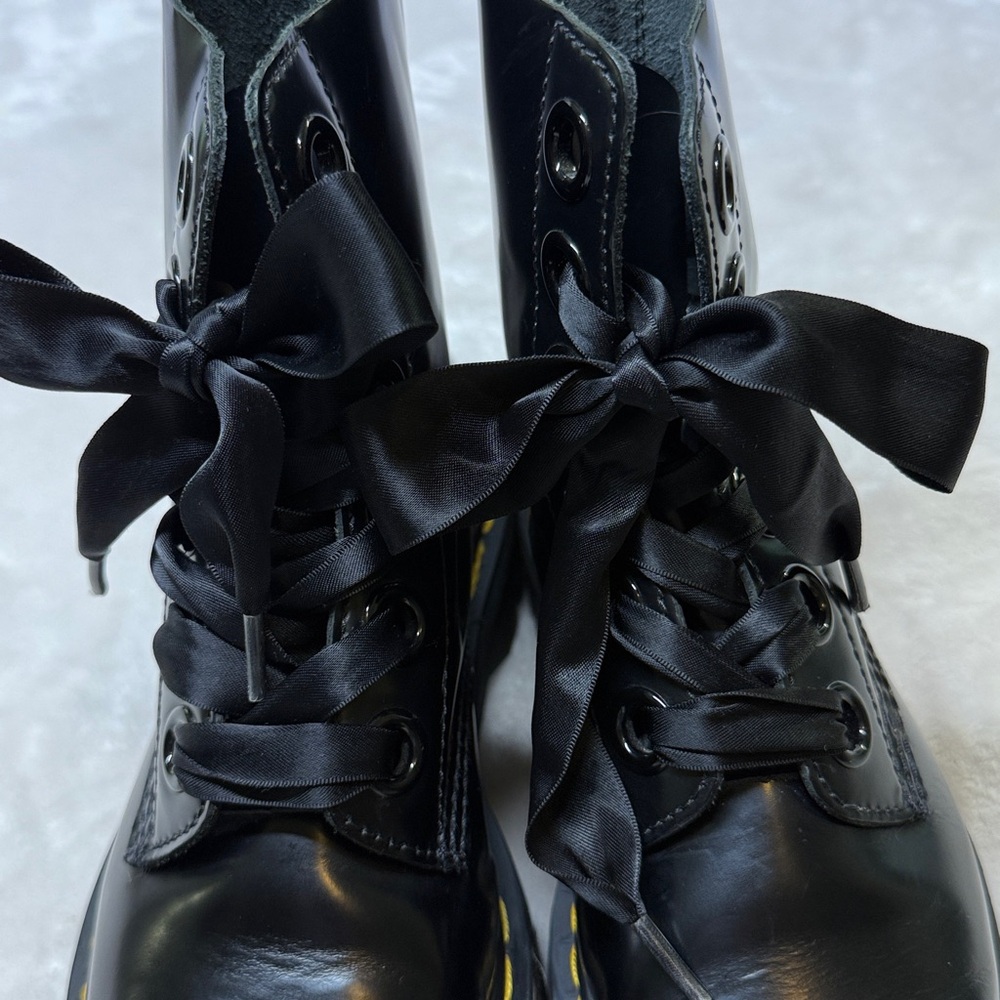 ⭐️Dr. Martens MOLLY Women's Leather Platform Boots BLACK BUTTERO size 8 - Picture 15 of 16